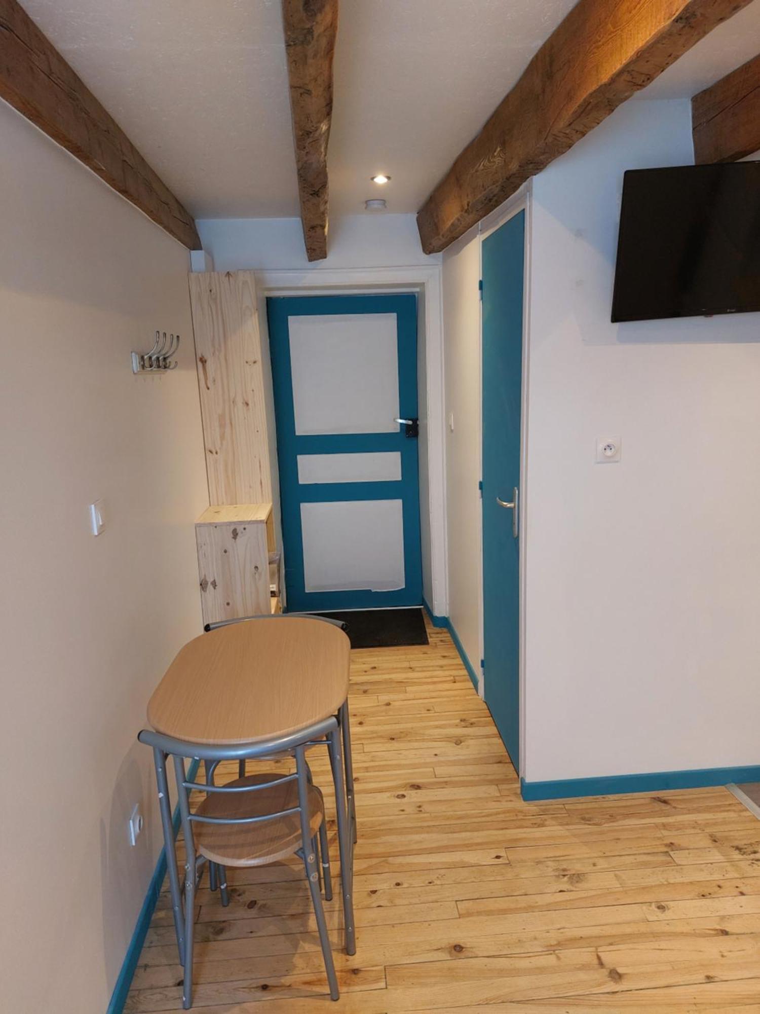 Studio Refait A Neuf Clos Saint Genest Manzat Bagian luar foto